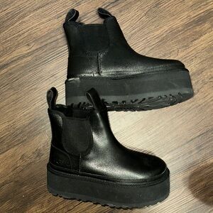 Black Platform Ugg Neumel Chelsea Boots